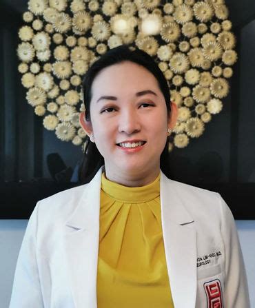 Dr Winnie Lim Khoo : Adult Neurologist in Metro .